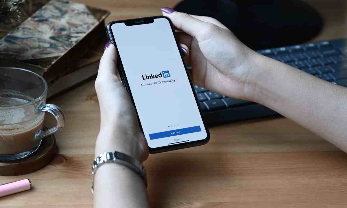 How to delete message on linkedin
